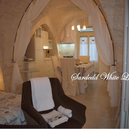 Вілла Sardedd White Luxury Чистерніно Екстер'єр фото