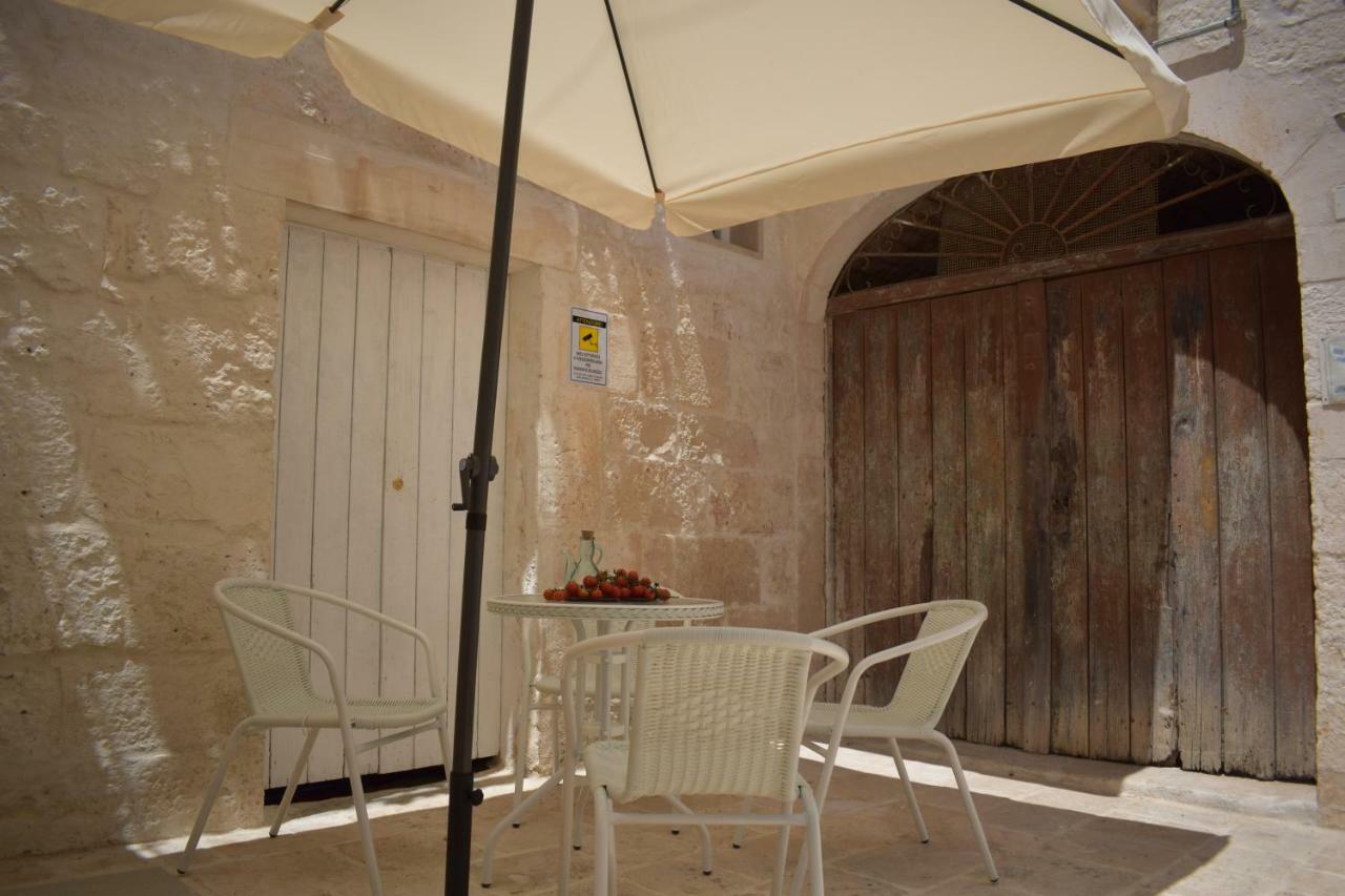 Вілла Sardedd White Luxury Чистерніно Екстер'єр фото